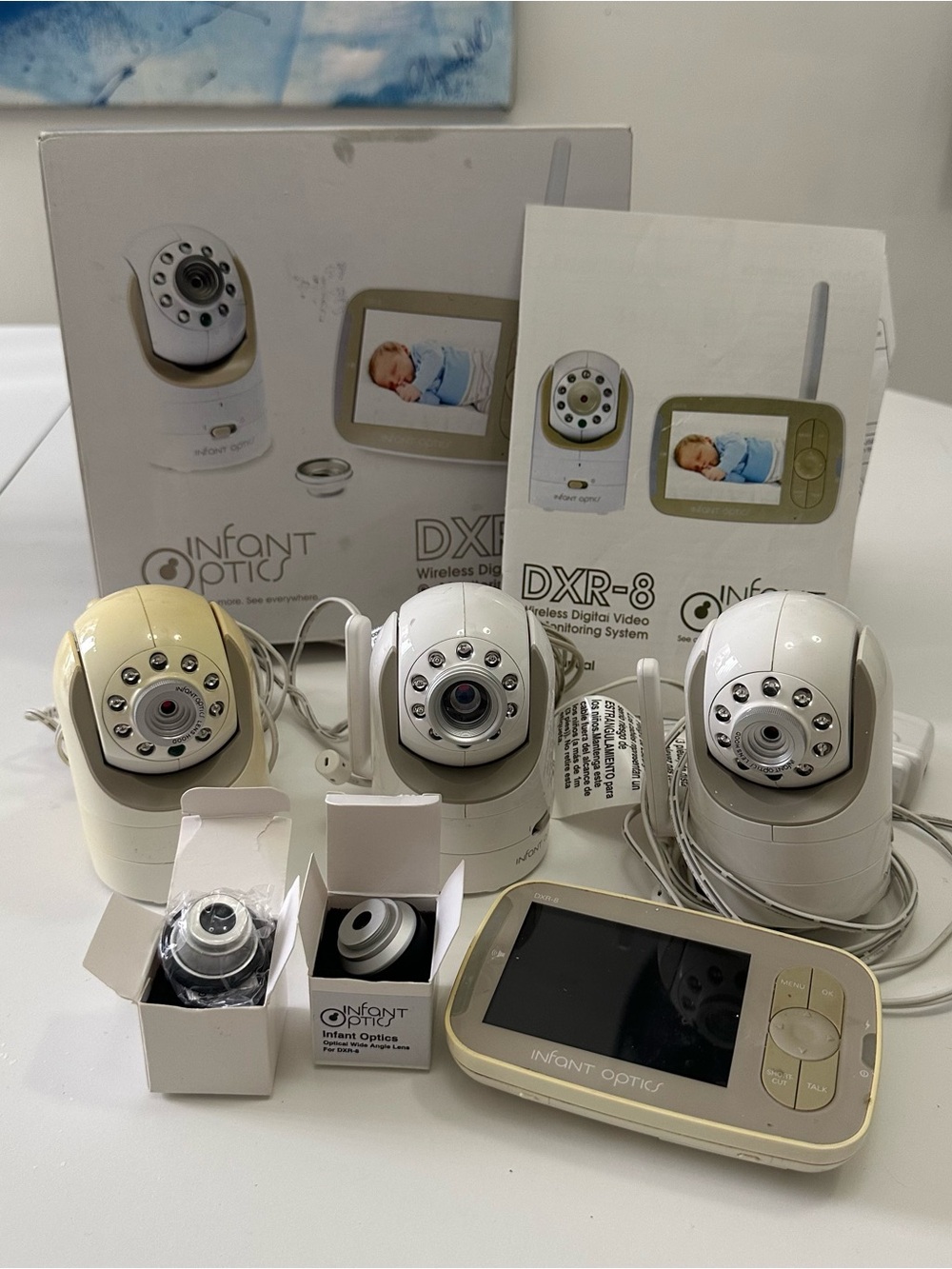 Infant Optics DXR-8 Wireless Digital Video Baby Monitor - White/Cream